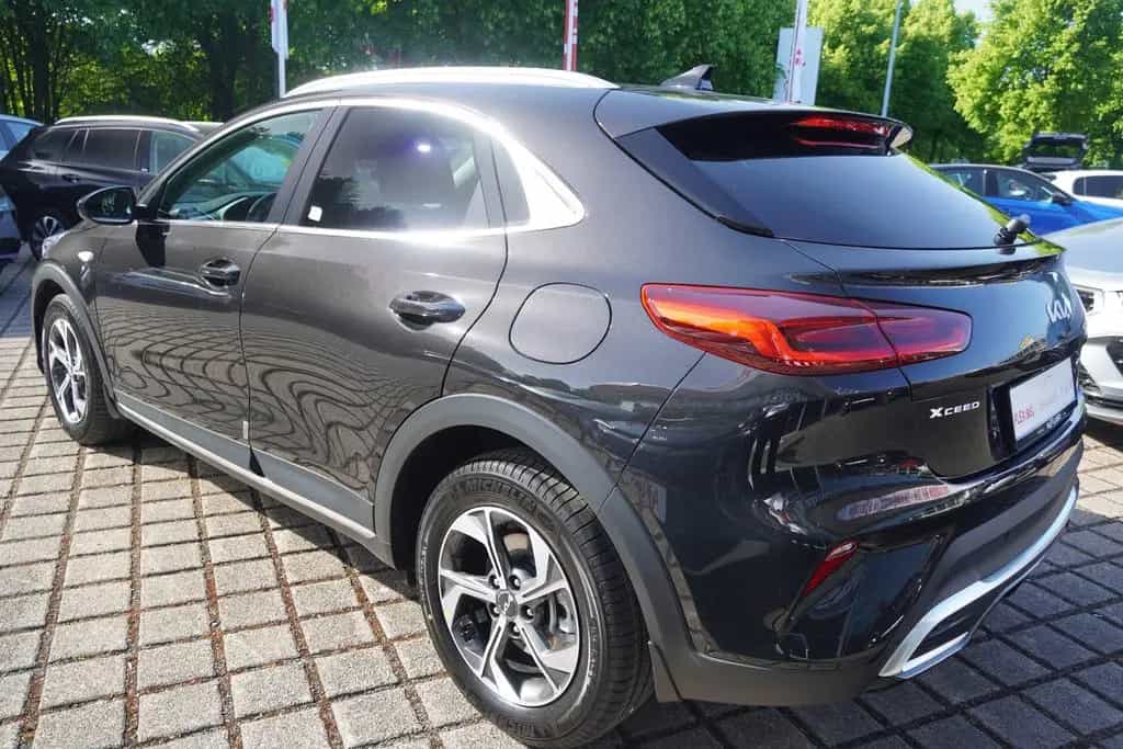 Kia XCeed 1.6 GDI Aut. LED Navi Kamera Tempomat 05/2026-photo-2