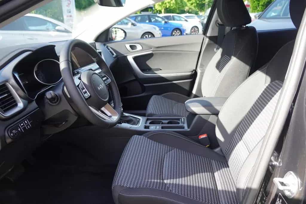 Kia XCeed 1.6 GDI Aut. LED Navi Kamera Tempomat 05/2026-photo-23