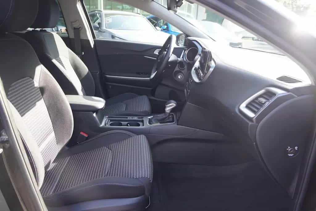 Kia XCeed 1.6 GDI Aut. LED Navi Kamera Tempomat 05/2026-photo-24