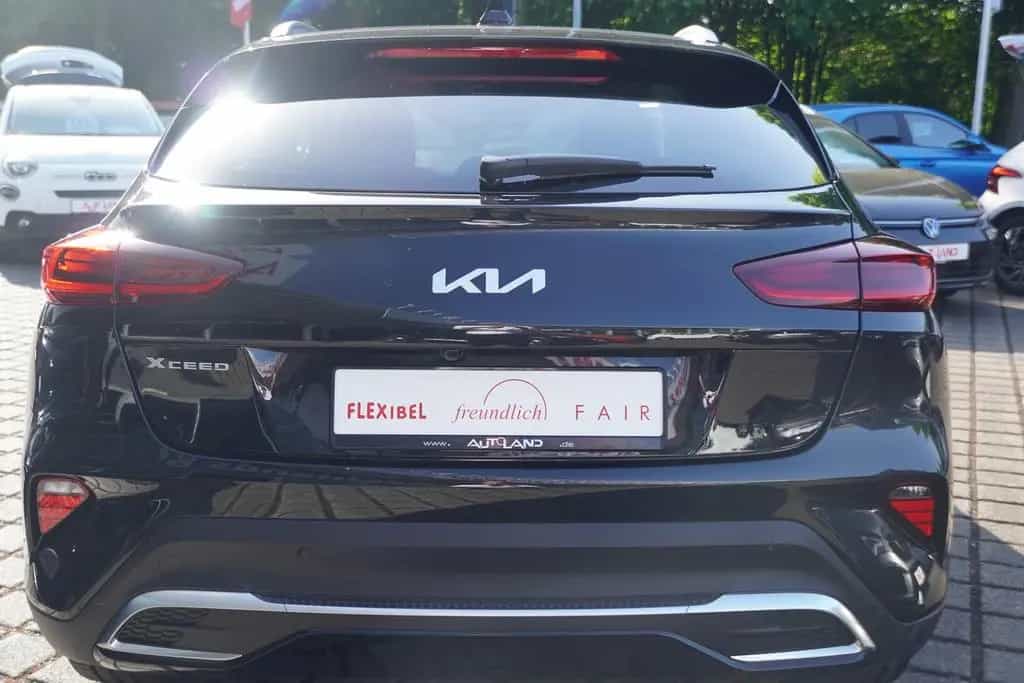 Kia XCeed 1.6 GDI Aut. LED Navi Kamera Tempomat 05/2026-photo-3
