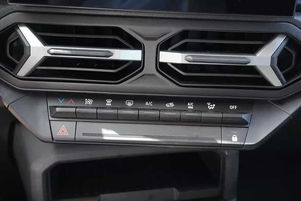 Dacia Duster TCe 130 LED Navi Kamera 04/2025-photo-14
