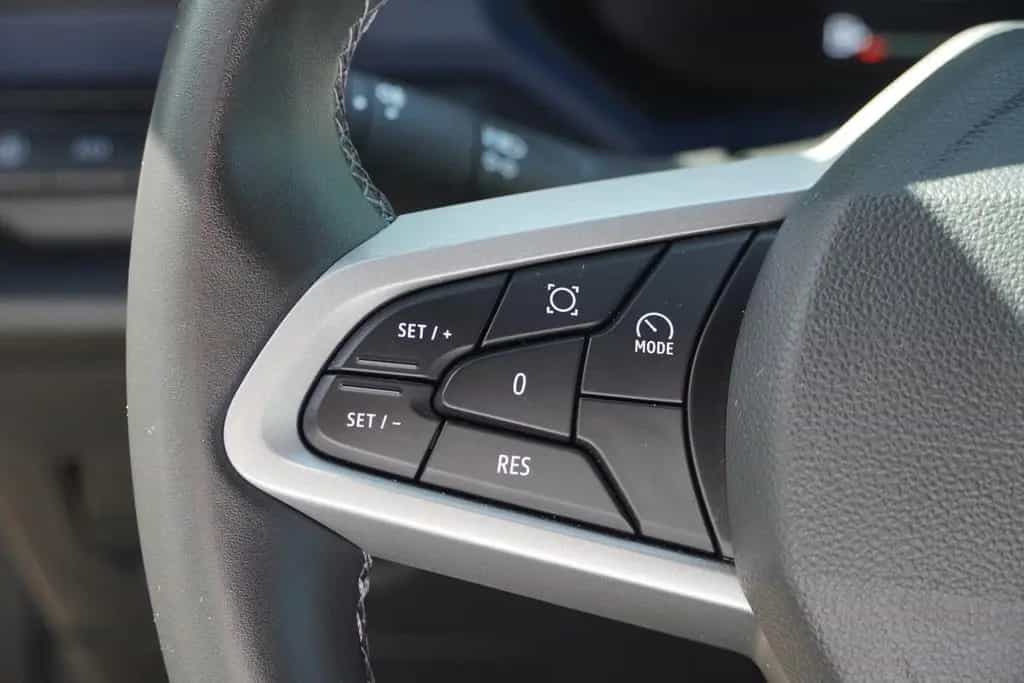 Dacia Duster TCe 130 LED Navi Kamera 04/2025-photo-19