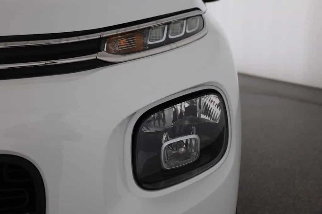 Citroën C3 Aircross 1.2 Pure Tech 110 Sitzheizung PDC 01/2019-photo-28