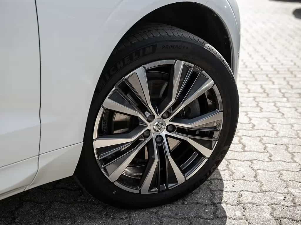 Volvo XC60 B4 Momentum Pro 05/2022-photo-4