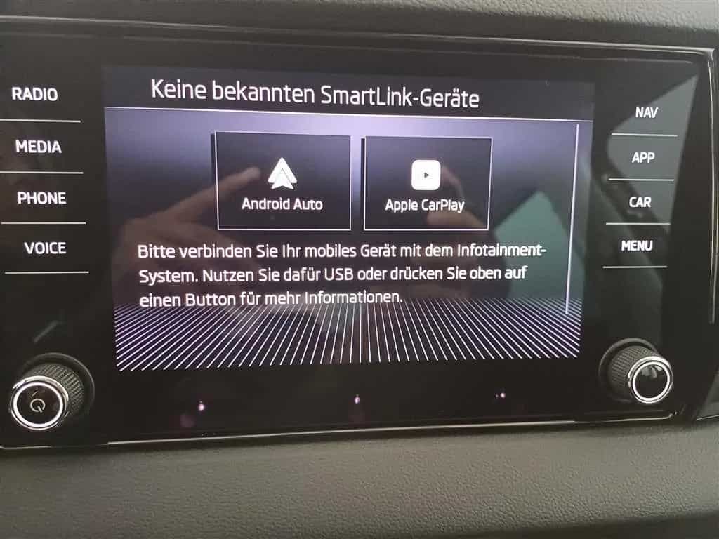 Skoda Karoq 1.5 TSI Selection DSG NAVI+ACC+KESSY 11/2024-photo-5