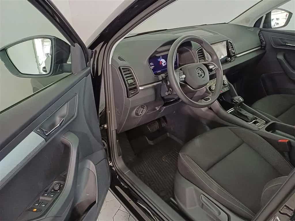 Skoda Karoq 1.5 TSI Selection DSG NAVI+ACC+KESSY 11/2024-photo-9