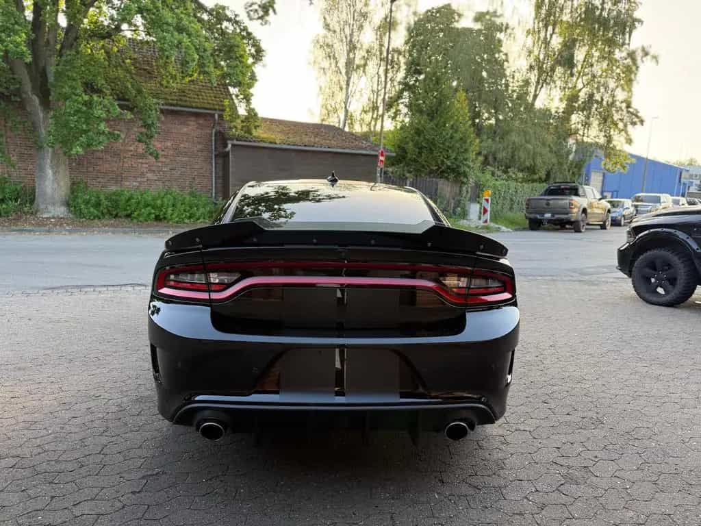 Dodge Charger V8 R/T*VOLL*LEDER*LED*PDC*KAMERA*20 ZOLL*GARANTI 06/2020-photo-23