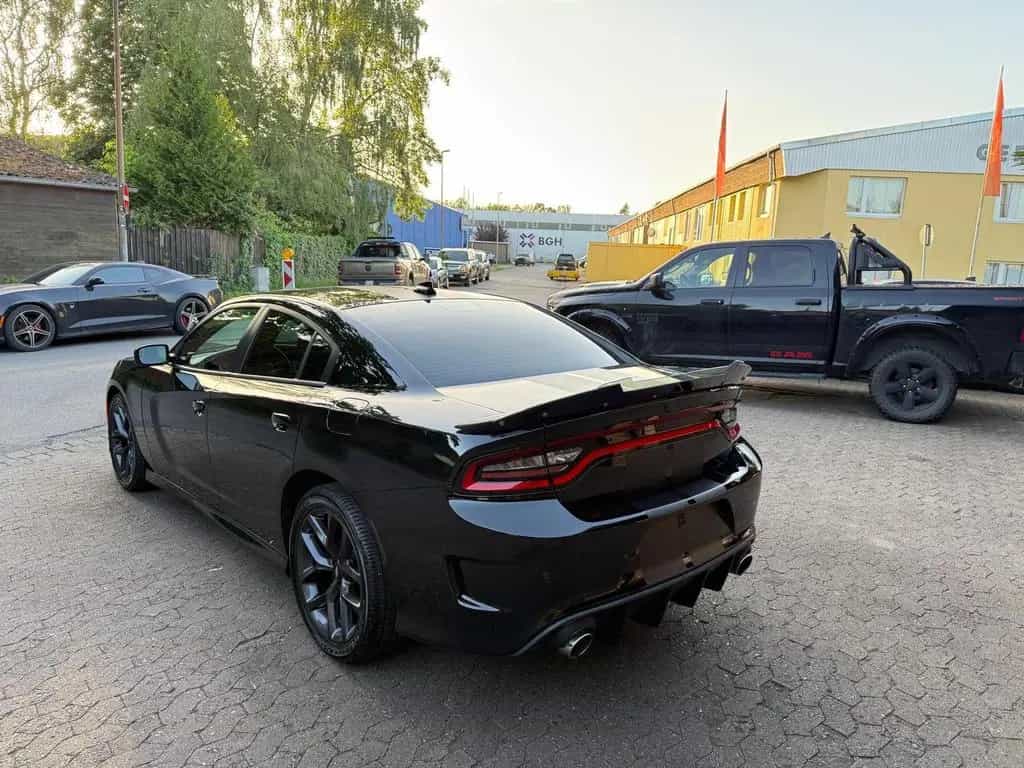 Dodge Charger V8 R/T*VOLL*LEDER*LED*PDC*KAMERA*20 ZOLL*GARANTI 06/2020-photo-25