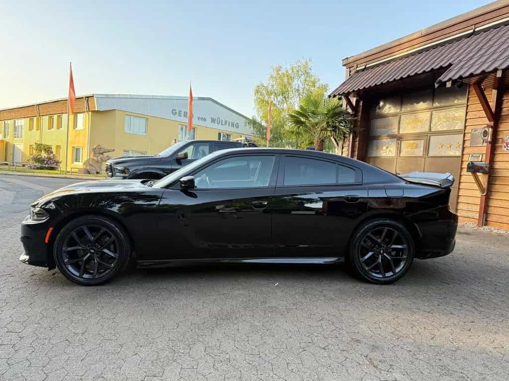 Dodge Charger V8 R/T*VOLL*LEDER*LED*PDC*KAMERA*20 ZOLL*GARANTI 06/2020-photo-29