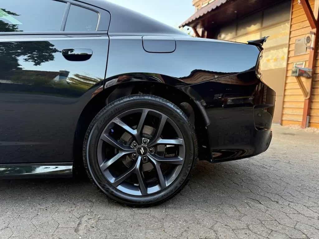 Dodge Charger V8 R/T*VOLL*LEDER*LED*PDC*KAMERA*20 ZOLL*GARANTI 06/2020-photo-30