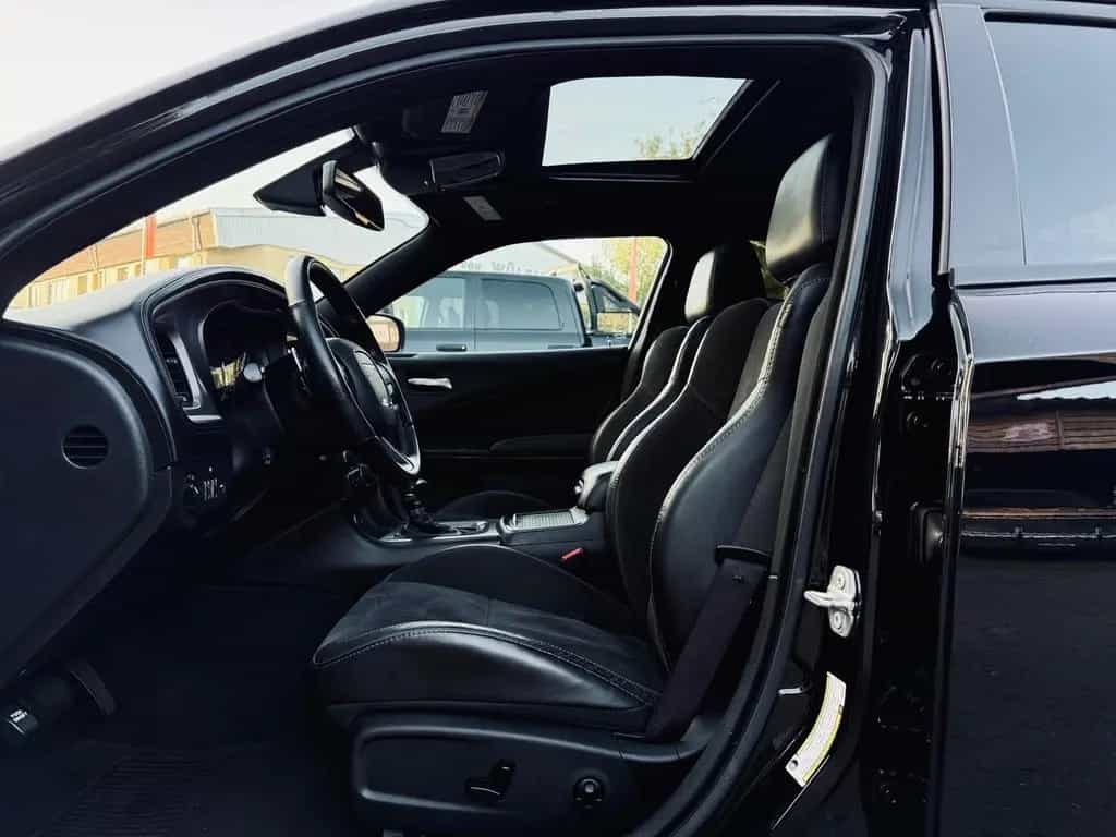Dodge Charger V8 R/T*VOLL*LEDER*LED*PDC*KAMERA*20 ZOLL*GARANTI 06/2020-photo-32
