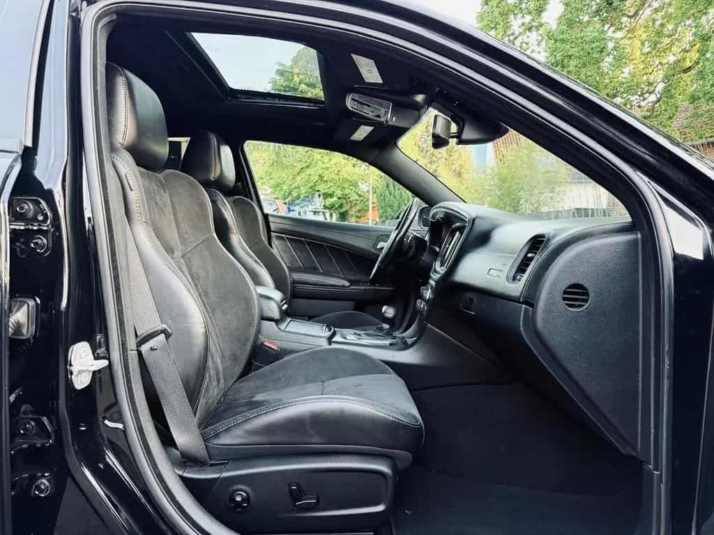 Dodge Charger V8 R/T*VOLL*LEDER*LED*PDC*KAMERA*20 ZOLL*GARANTI 06/2020-photo-41