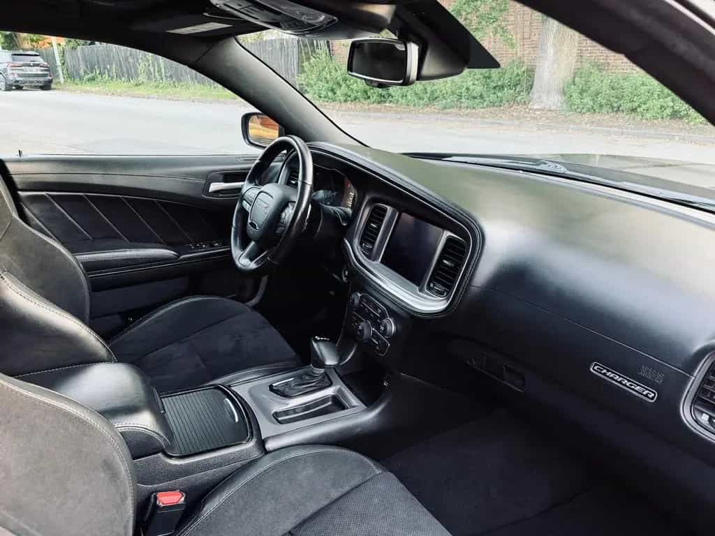 Dodge Charger V8 R/T*VOLL*LEDER*LED*PDC*KAMERA*20 ZOLL*GARANTI 06/2020-photo-42