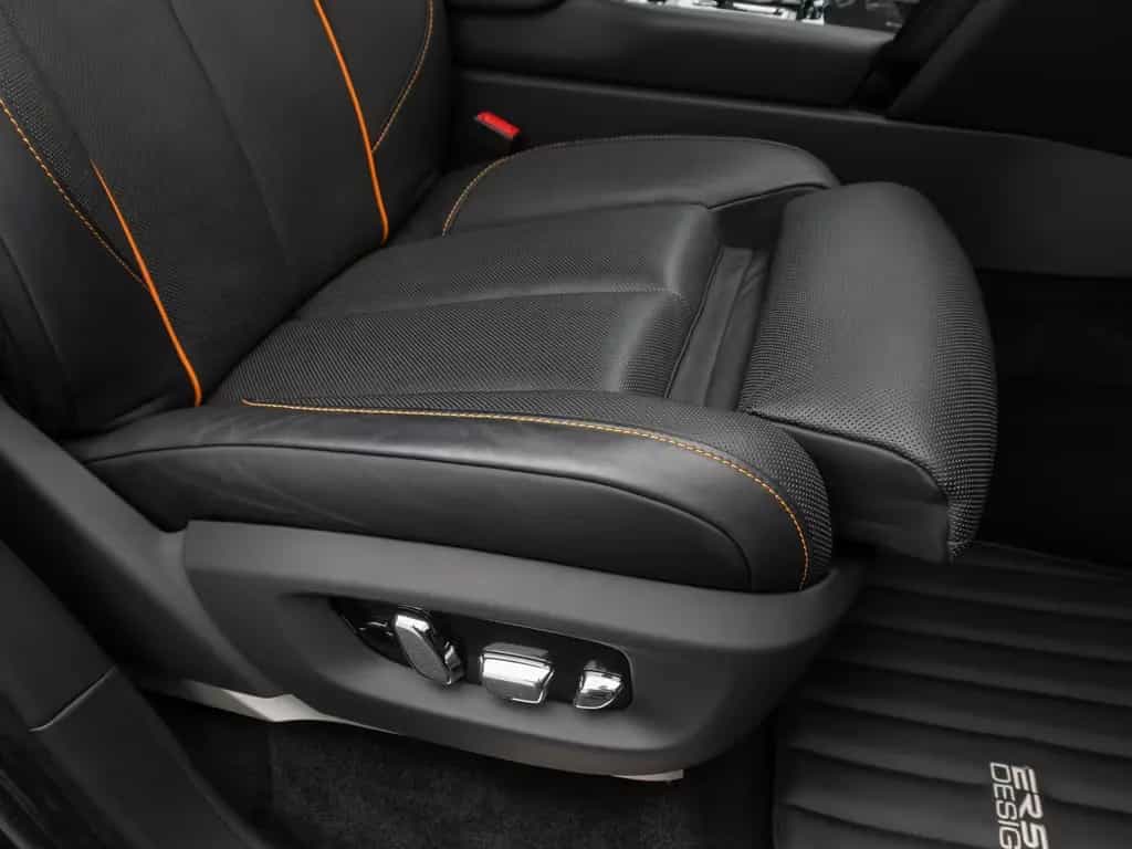 Rolls-Royce Cullinan Black Badge Novitec Mega-VOLL 1of1 07/2021-photo-35