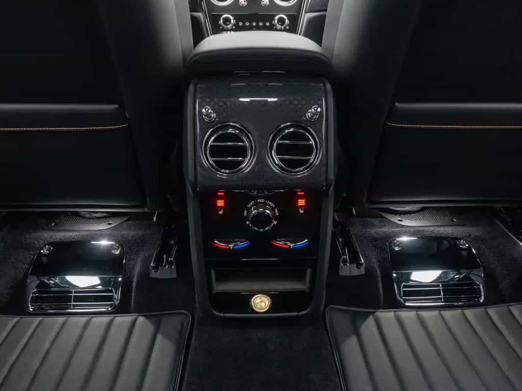 Rolls-Royce Cullinan Black Badge Novitec Mega-VOLL 1of1 07/2021-photo-42