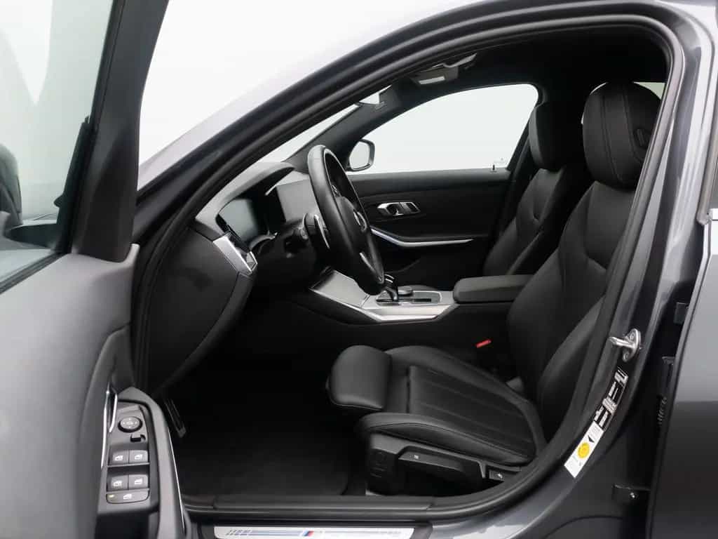 BMW 320 d M Sport DAB Kamera Alarm Komfort Individual 02/2022-photo-19