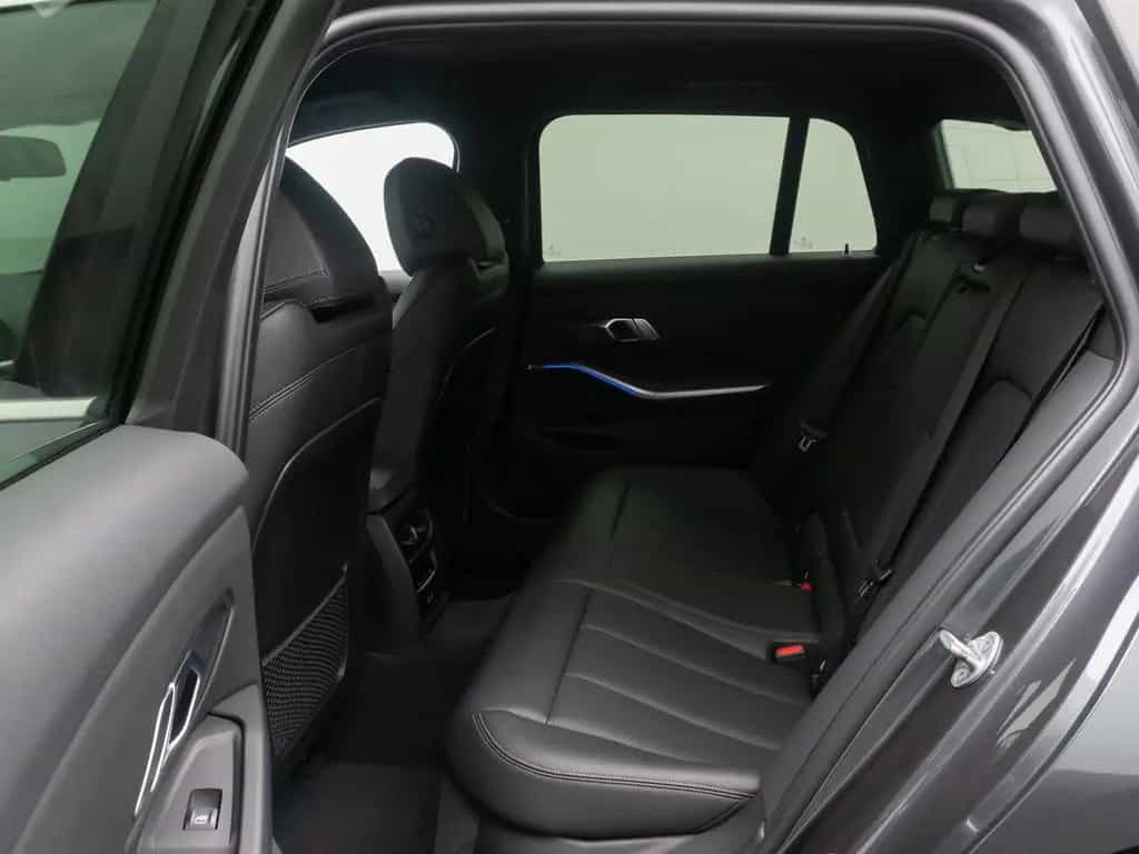 BMW 320 d M Sport DAB Kamera Alarm Komfort Individual 02/2022-photo-25