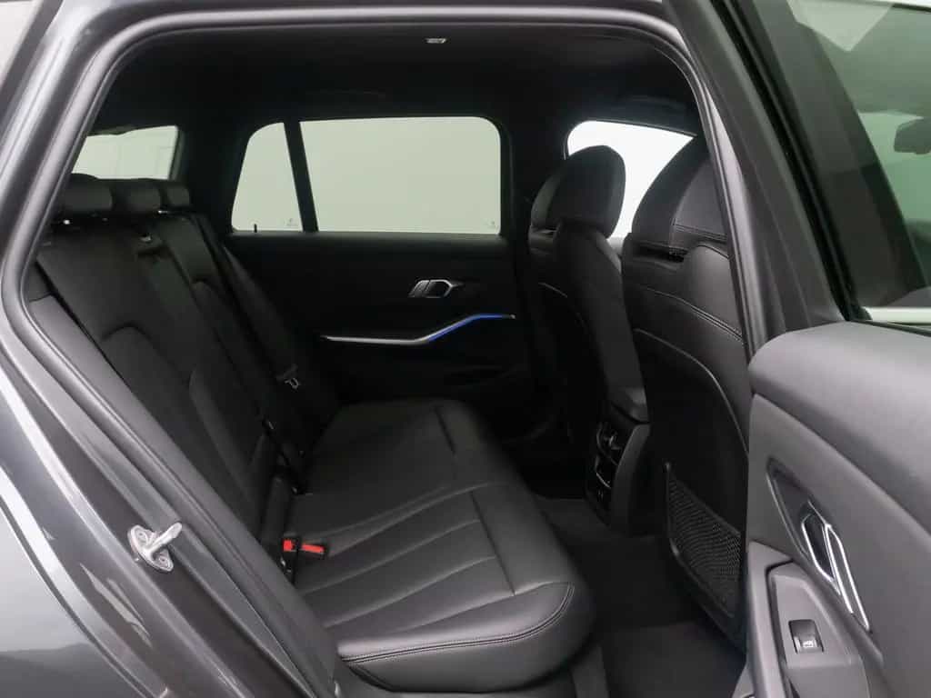 BMW 320 d M Sport DAB Kamera Alarm Komfort Individual 02/2022-photo-26