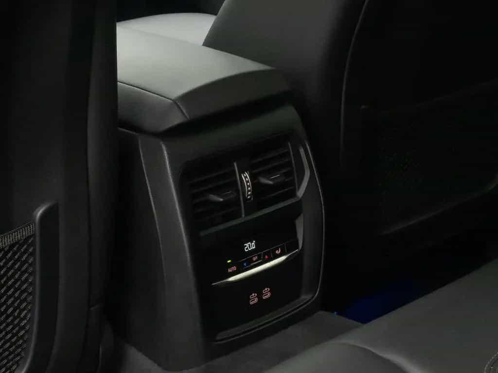 BMW 320 d M Sport DAB Kamera Alarm Komfort Individual 02/2022-photo-27