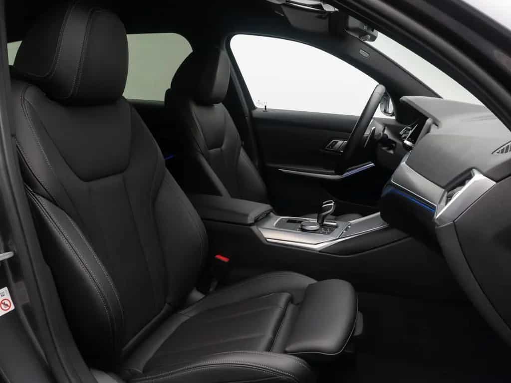 BMW 320 d M Sport DAB Kamera Alarm Komfort Individual 02/2022-photo-35