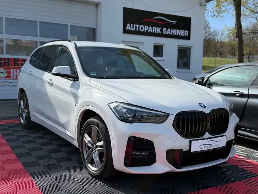 BMW X1 sDrive 18 i M SPORT*HUD*KAM*LEDER 02/2022-photo-0