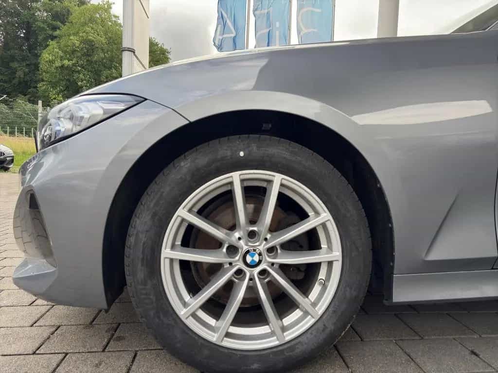 BMW 320 d Touring ACC DrivingAssist Fernlichtassist 03/2023-photo-2