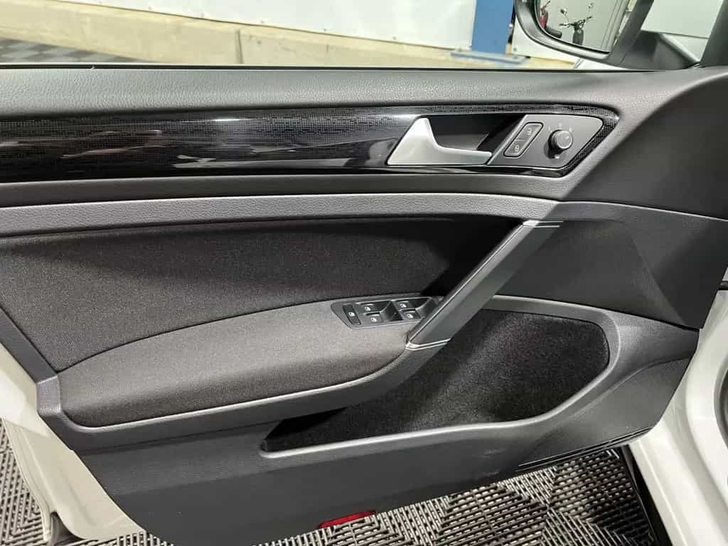 Volkswagen Golf VII 1,4TSI R-Line *Navi *ACC 03/2018-photo-20