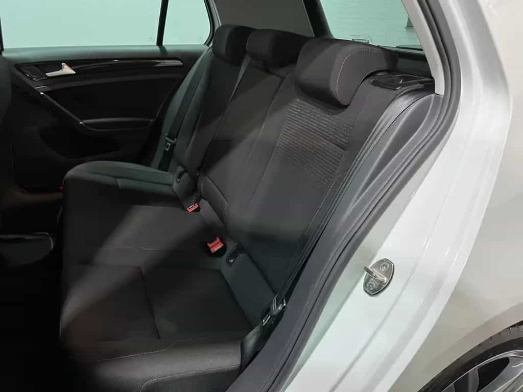 Volkswagen Golf VII 1,4TSI R-Line *Navi *ACC 03/2018-photo-21