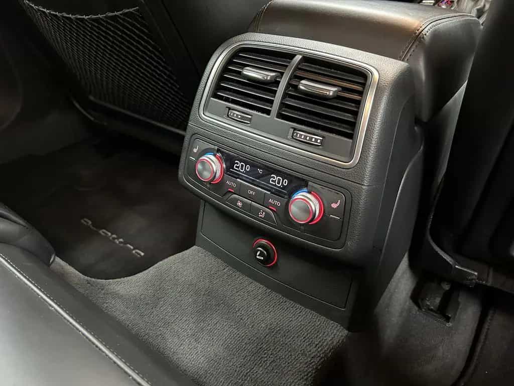 Audi A6 3.0TDI Quattro+AHK+Pano+ACC+Bose+Matrix LED 03/2016-photo-19