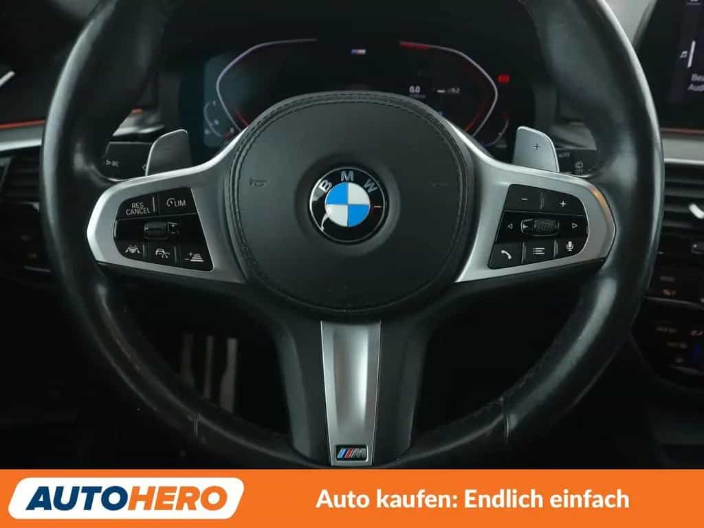 BMW 530 5er 530i M Sport Aut.*NAV*ACC*CAM*PDC*SHZ*ALU* 12/2019-photo-18