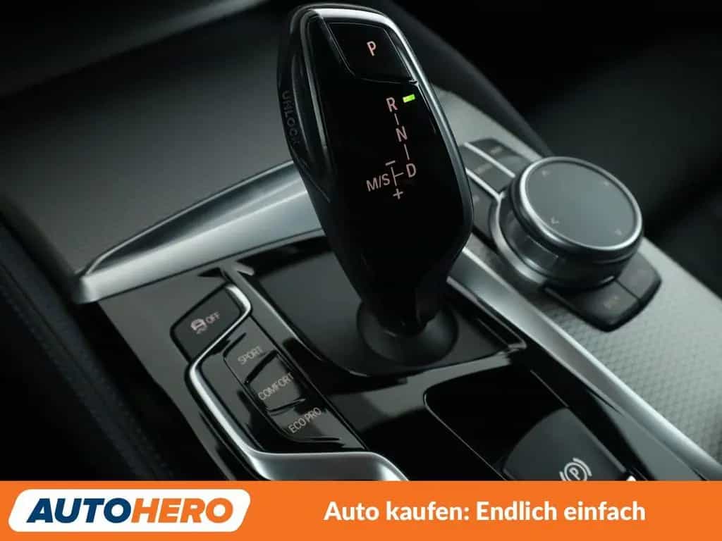 BMW 530 5er 530i M Sport Aut.*NAV*ACC*CAM*PDC*SHZ*ALU* 12/2019-photo-27