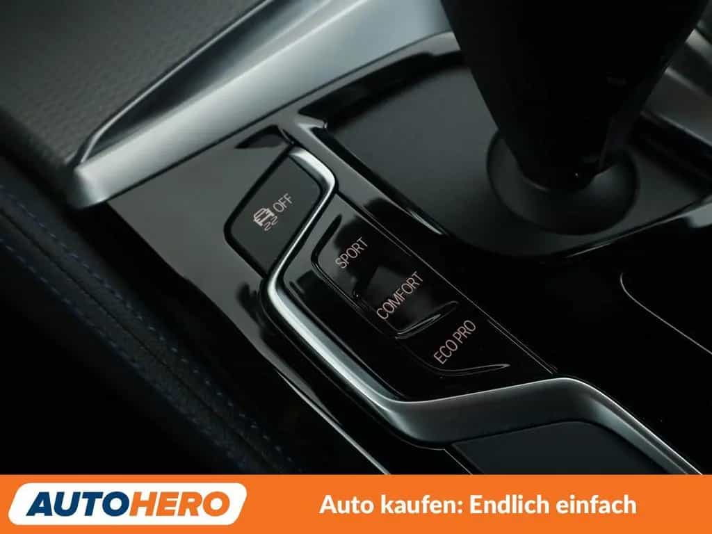 BMW 530 5er 530i M Sport Aut.*NAV*ACC*CAM*PDC*SHZ*ALU* 12/2019-photo-28