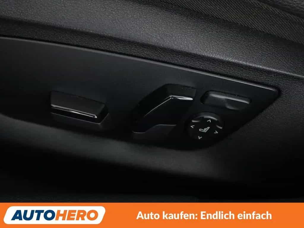 BMW 530 5er 530i M Sport Aut.*NAV*ACC*CAM*PDC*SHZ*ALU* 12/2019-photo-32