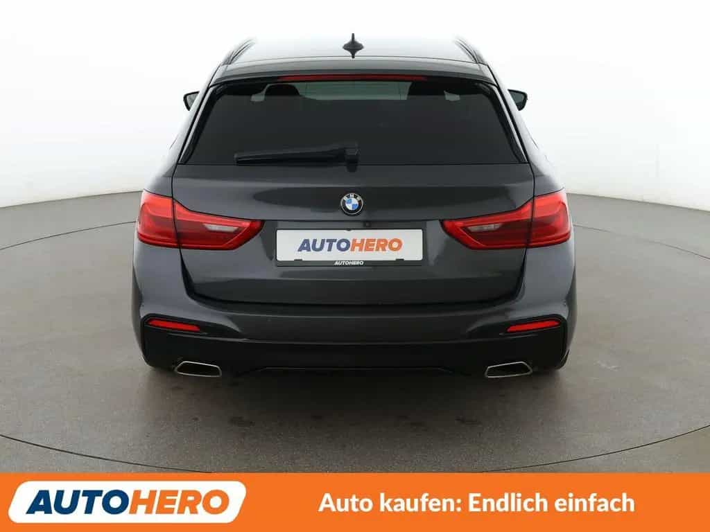 BMW 530 5er 530i M Sport Aut.*NAV*ACC*CAM*PDC*SHZ*ALU* 12/2019-photo-4