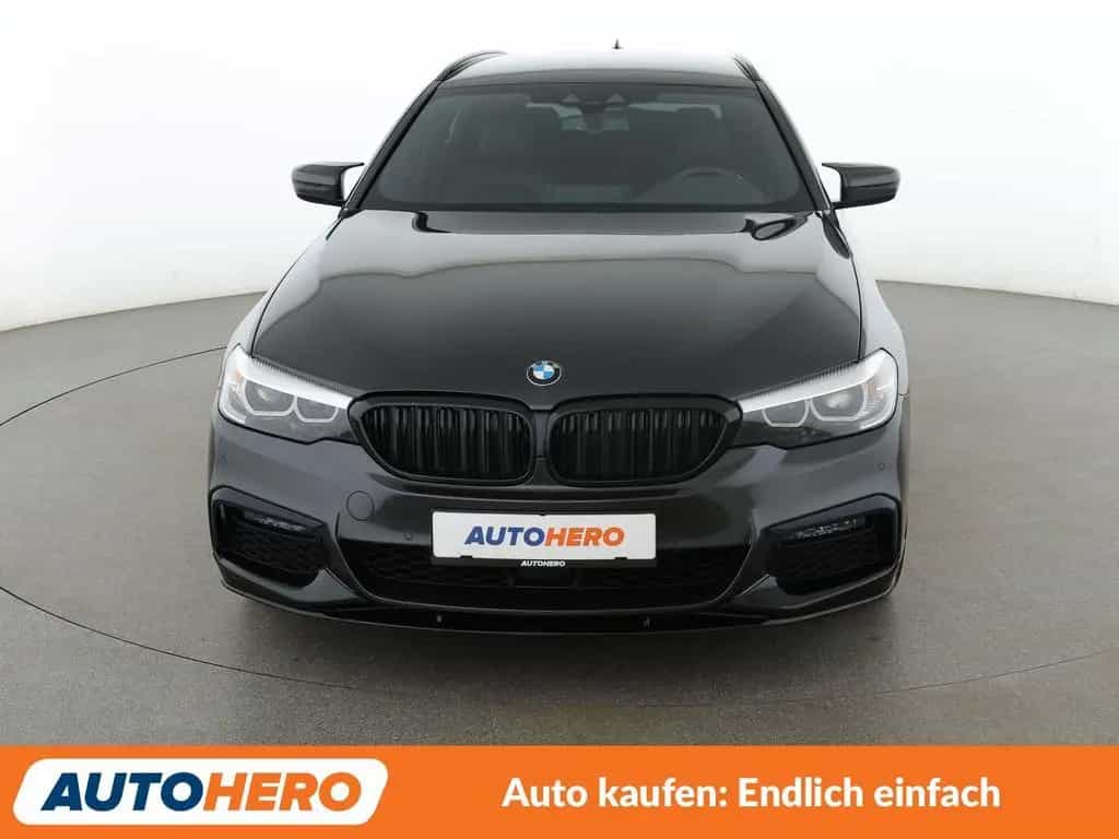 BMW 530 5er 530i M Sport Aut.*NAV*ACC*CAM*PDC*SHZ*ALU* 12/2019-photo-8