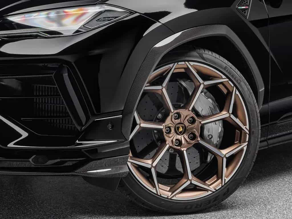 Lamborghini Urus Performante 08/2023-photo-22