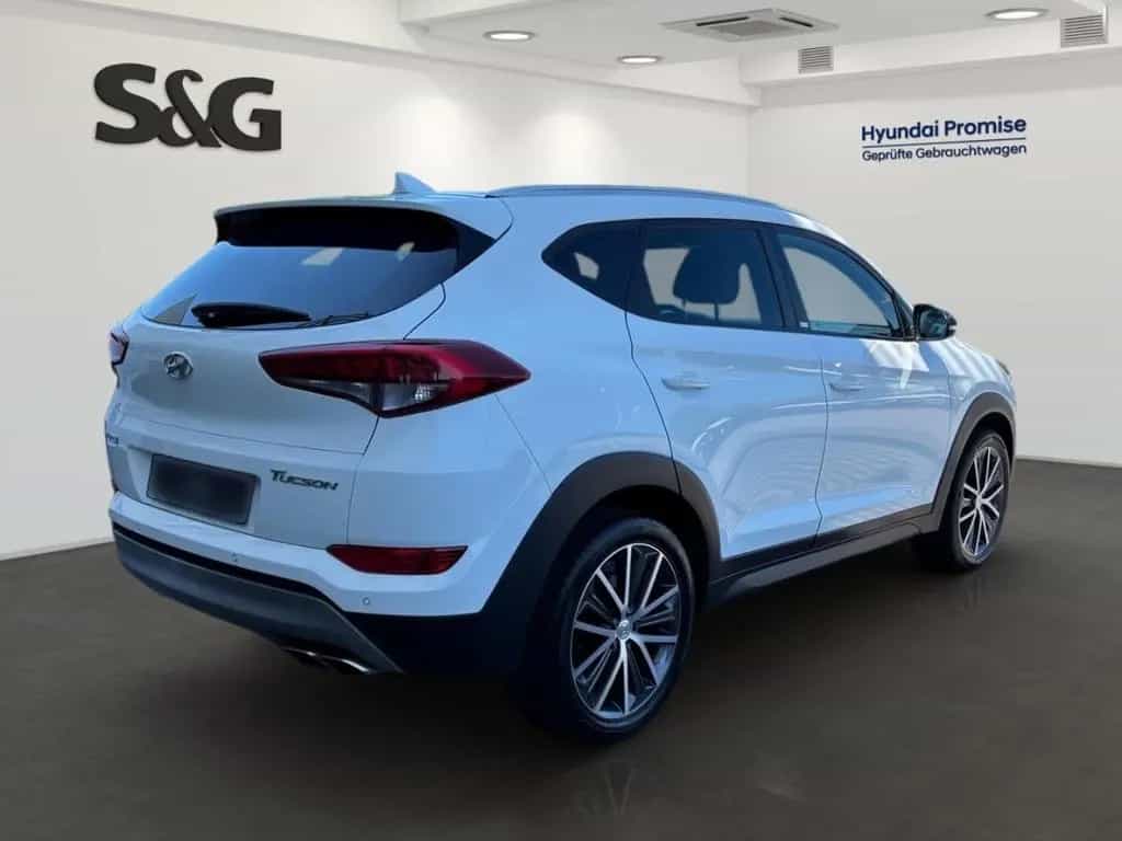 Hyundai TUCSON 1.6 Passion* Navi*DAB*SHZ*Lenkrad-HZG*Tot 02/2018-photo-2