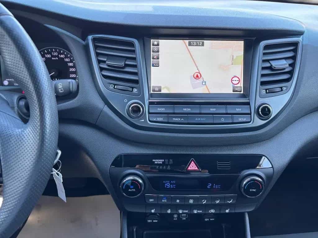 Hyundai TUCSON 1.6 Passion* Navi*DAB*SHZ*Lenkrad-HZG*Tot 02/2018-photo-8