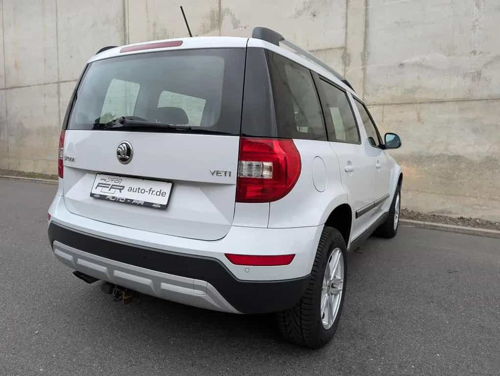 Skoda Yeti 1.4 TSI Sondermod. Outdoor Benzin SUV AHK 05/2017-photo-15