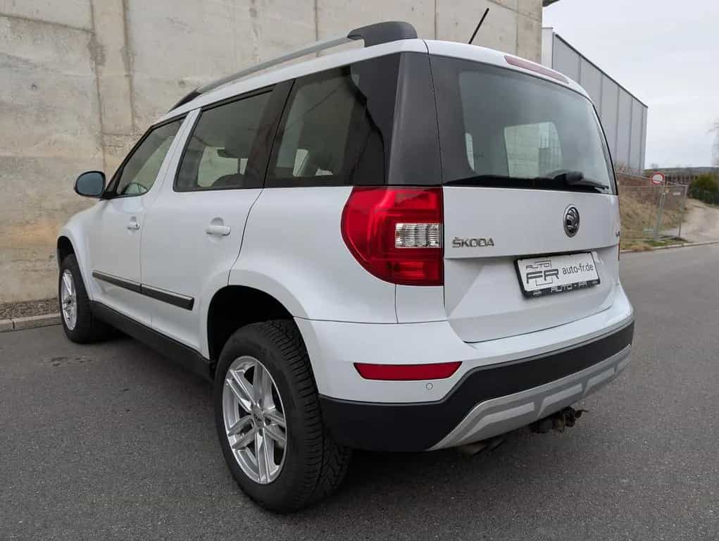 Skoda Yeti 1.4 TSI Sondermod. Outdoor Benzin SUV AHK 05/2017-photo-16