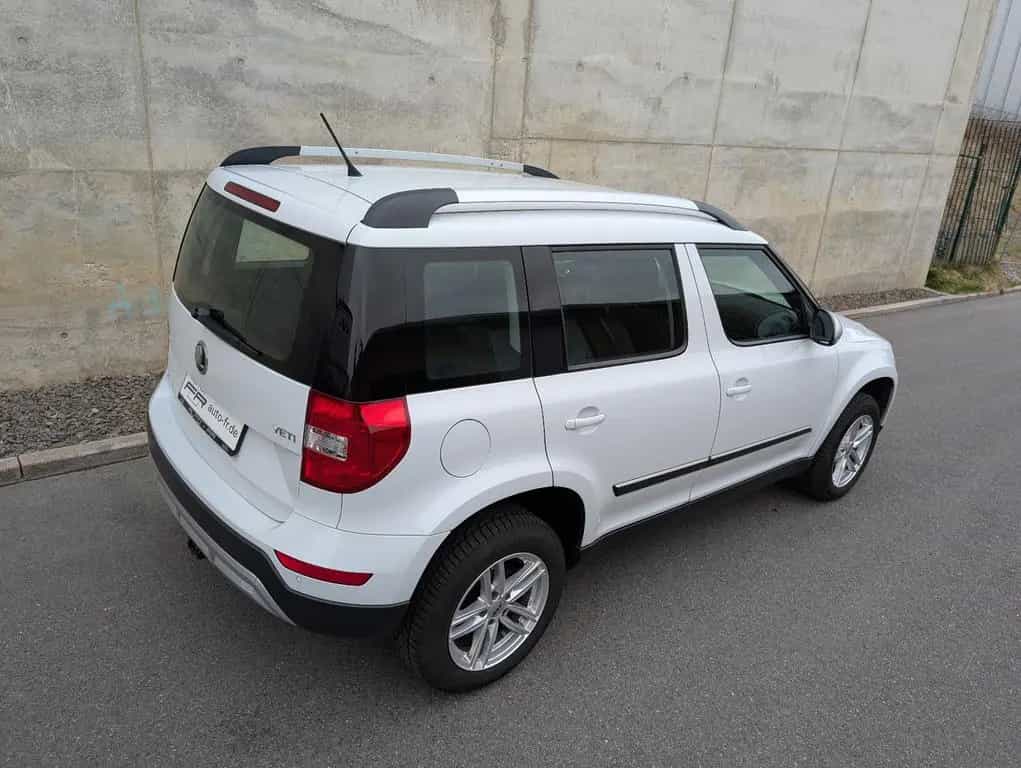 Skoda Yeti 1.4 TSI Sondermod. Outdoor Benzin SUV AHK 05/2017-photo-8