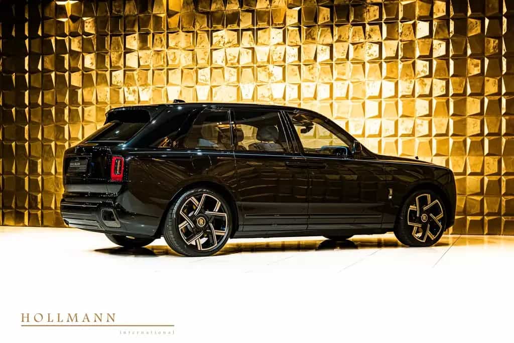Rolls-Royce Cullinan SERIES II +BLACK BADGE+ 4 SEATS + TV null-photo-1