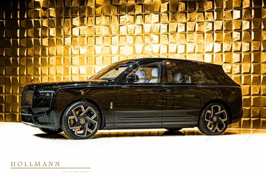 Rolls-Royce Cullinan SERIES II +BLACK BADGE+ 4 SEATS + TV null-photo-4