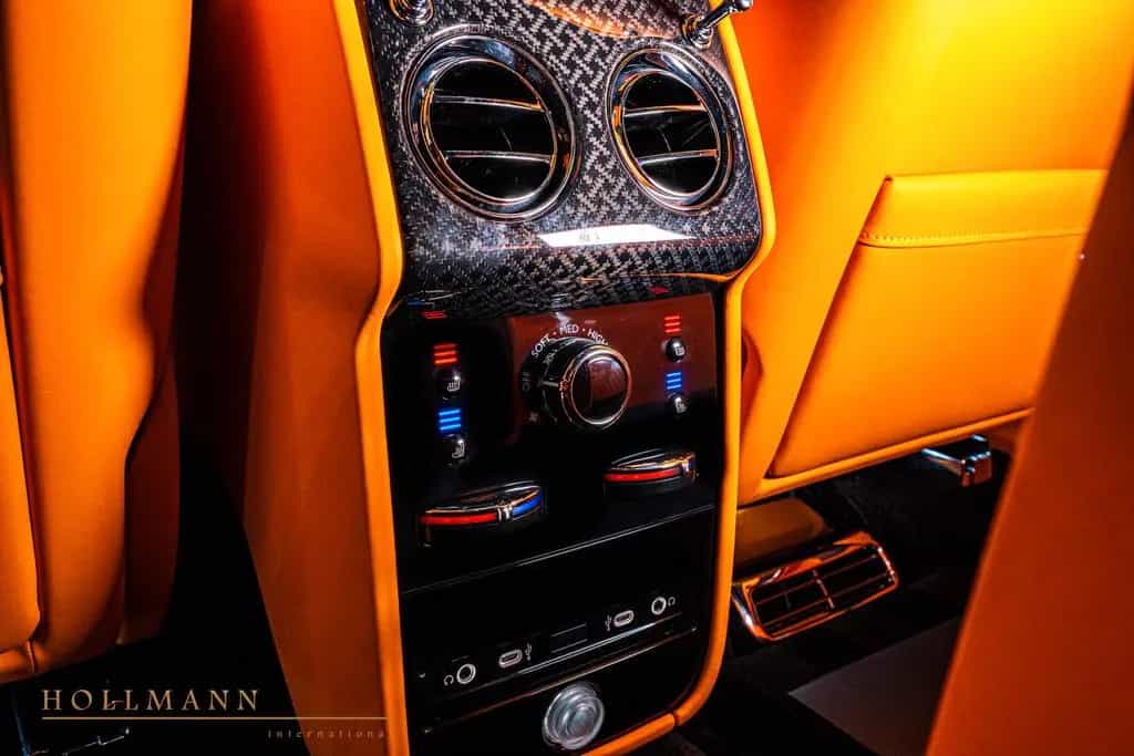 Rolls-Royce Cullinan SERIES II +BLACK BADGE+4 SEATS null-photo-20