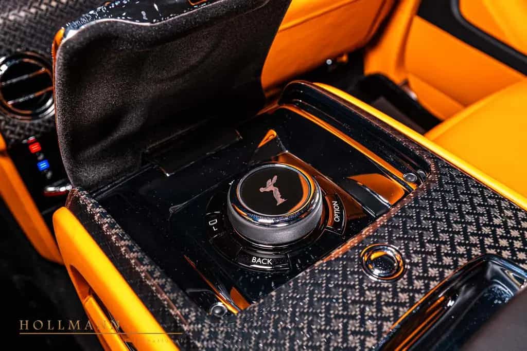 Rolls-Royce Cullinan SERIES II +BLACK BADGE+4 SEATS null-photo-21