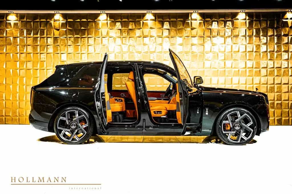 Rolls-Royce Cullinan SERIES II +BLACK BADGE+4 SEATS null-photo-6