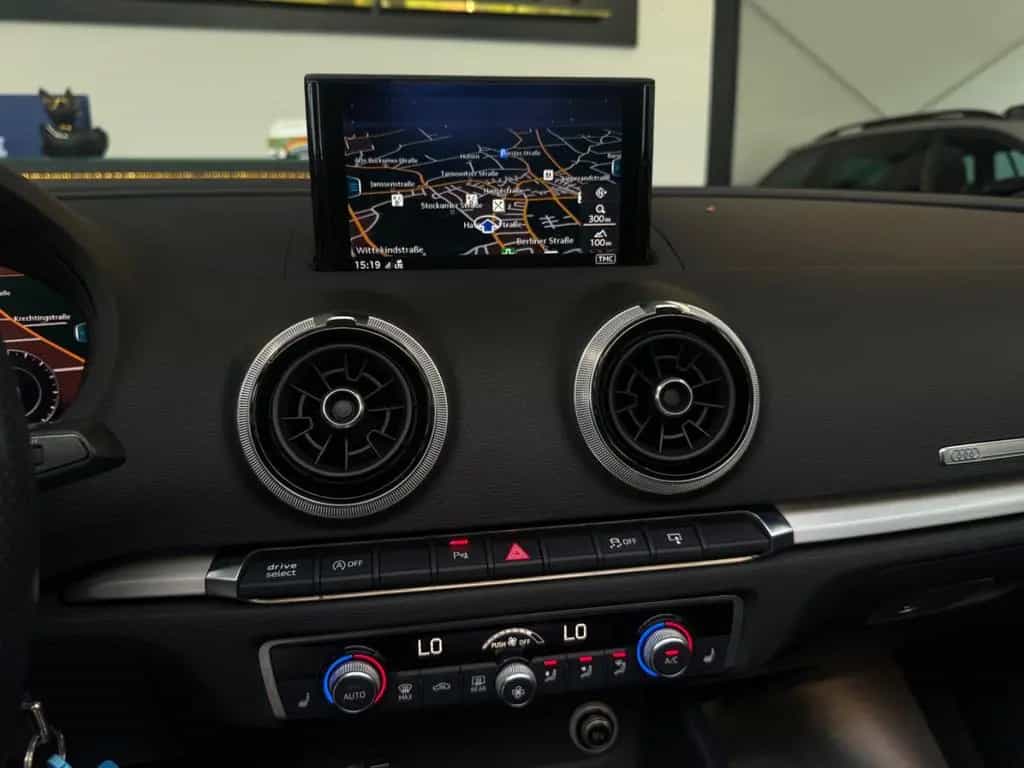 Audi A3 Cabrio //S-Line //Volleder//Virt/LED/Navi/BT 07/2017-photo-26