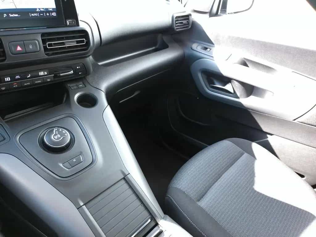 Toyota Proace City Verso L1 Executive 11/2020-photo-24