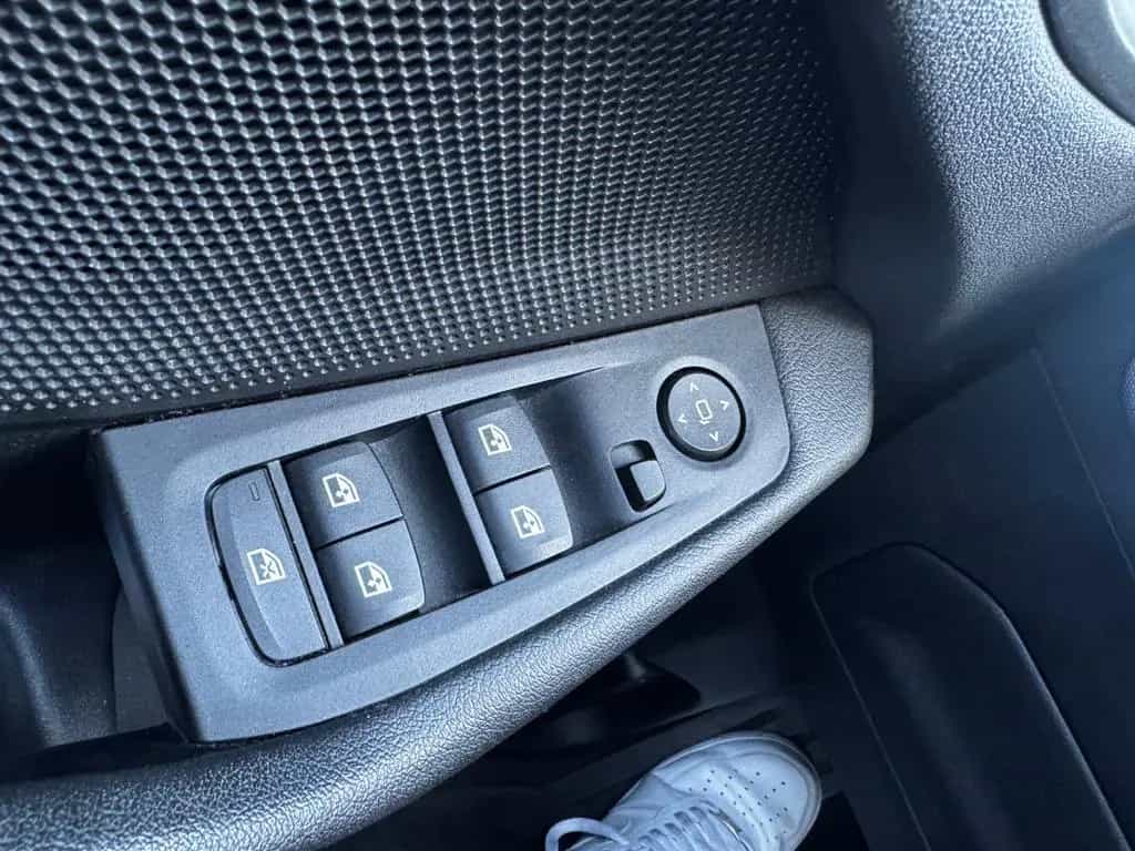 BMW 118 i Advantage Sport*M-lenkrad*Navi*PDC*SZH*Virt 06/2020-photo-19