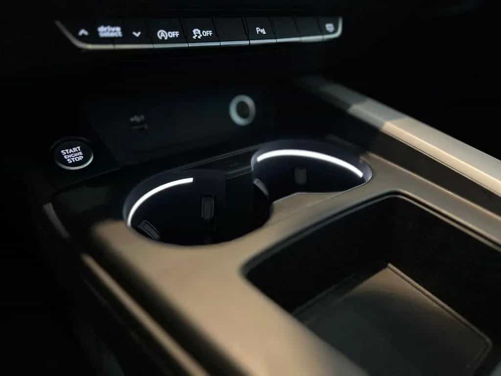 Audi A4 Lim. 40 TDI quattro advanced/PANO/LED/NAVI 10/2020-photo-26